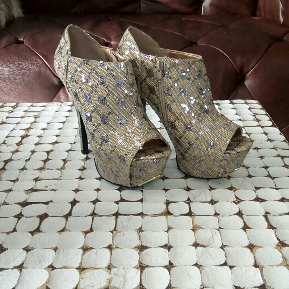 2/$20 New Qupid heels